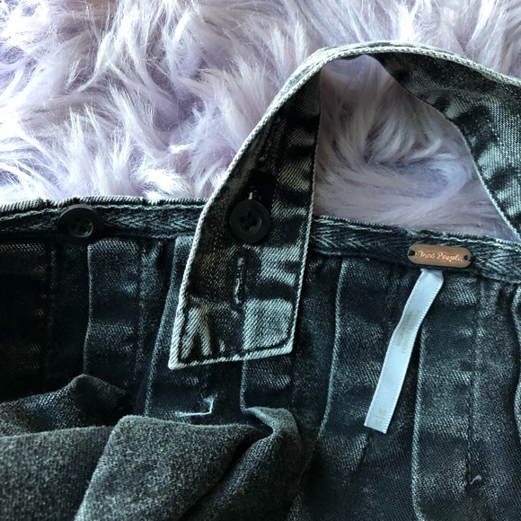 NWT  Free People Wash Black Denim Top Size M - Picture 6 of 6